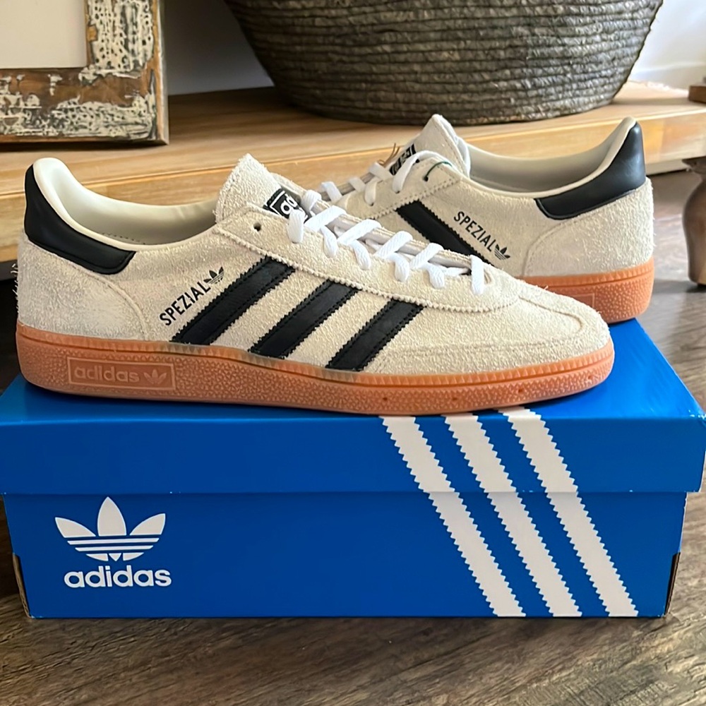 NWT Adidas Handball Spezials
